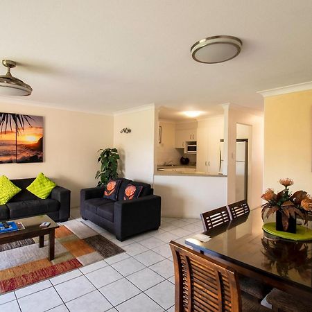 Key Largo Holiday Apartments โกลด์โคสต์ ภายนอก รูปภาพ