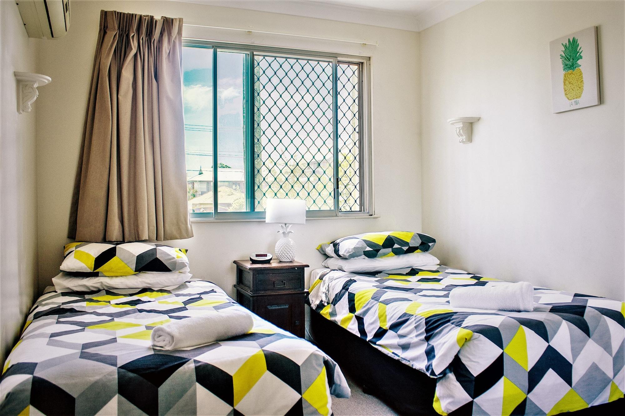 Key Largo Holiday Apartments โกลด์โคสต์ ภายนอก รูปภาพ