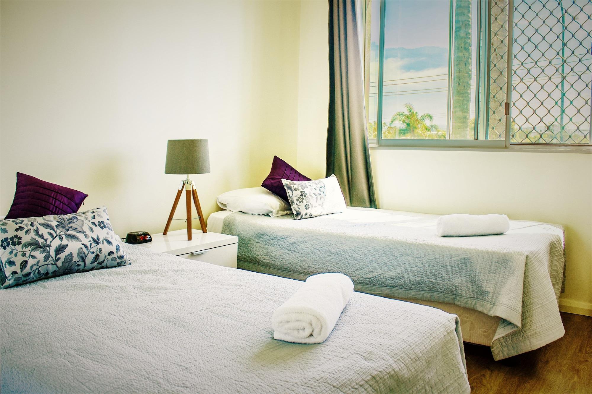 Key Largo Holiday Apartments โกลด์โคสต์ ภายนอก รูปภาพ