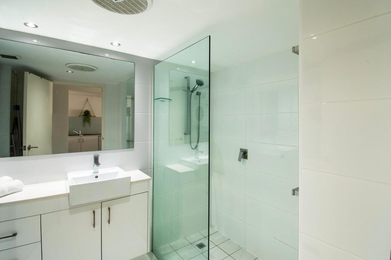 Key Largo Holiday Apartments โกลด์โคสต์ ภายนอก รูปภาพ