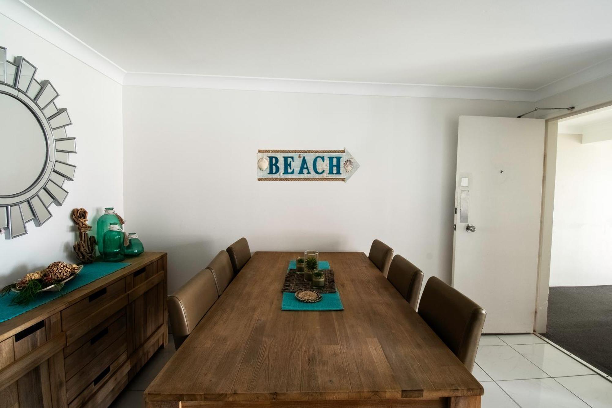 Key Largo Holiday Apartments โกลด์โคสต์ ภายนอก รูปภาพ