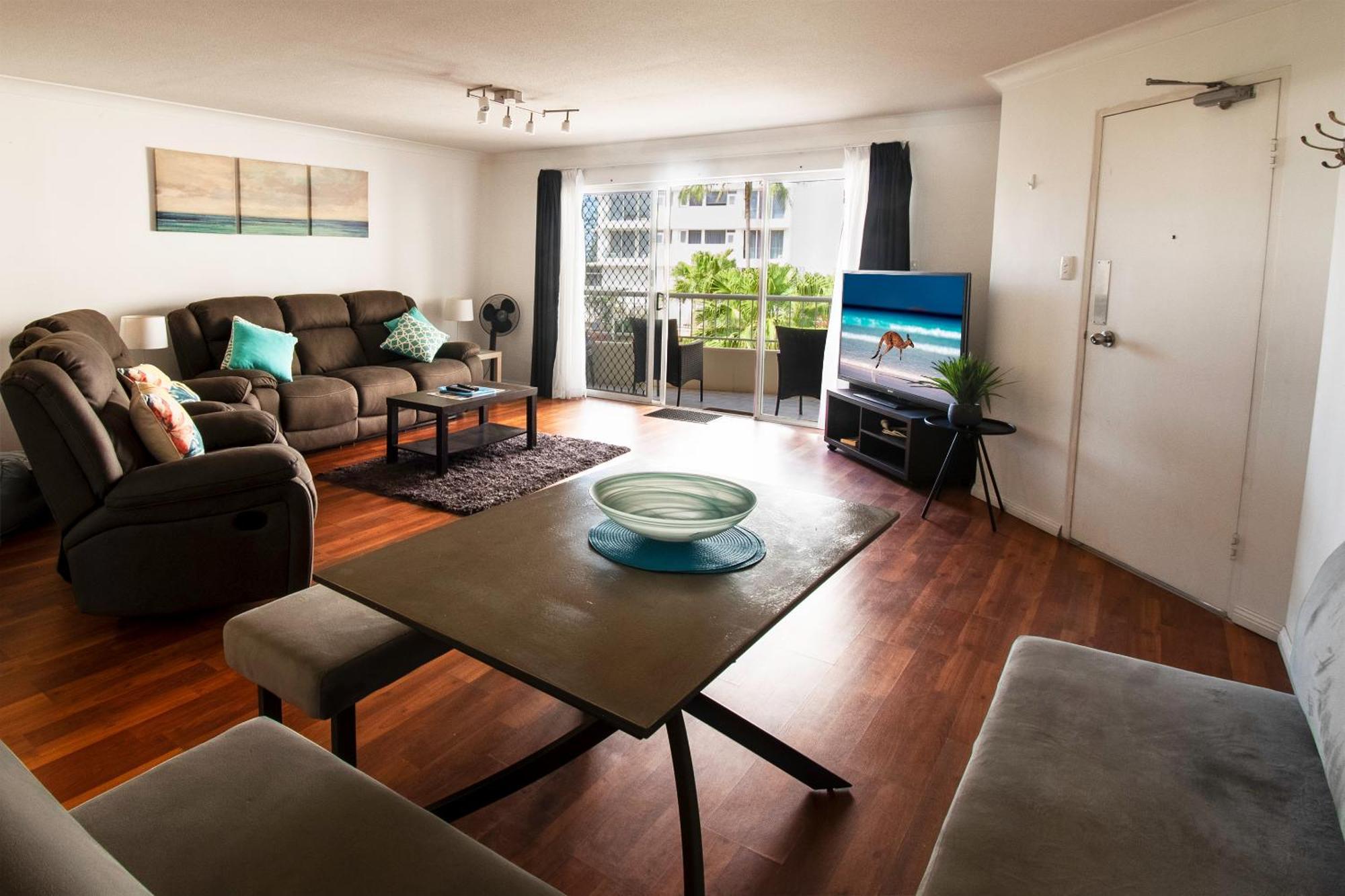 Key Largo Holiday Apartments โกลด์โคสต์ ภายนอก รูปภาพ