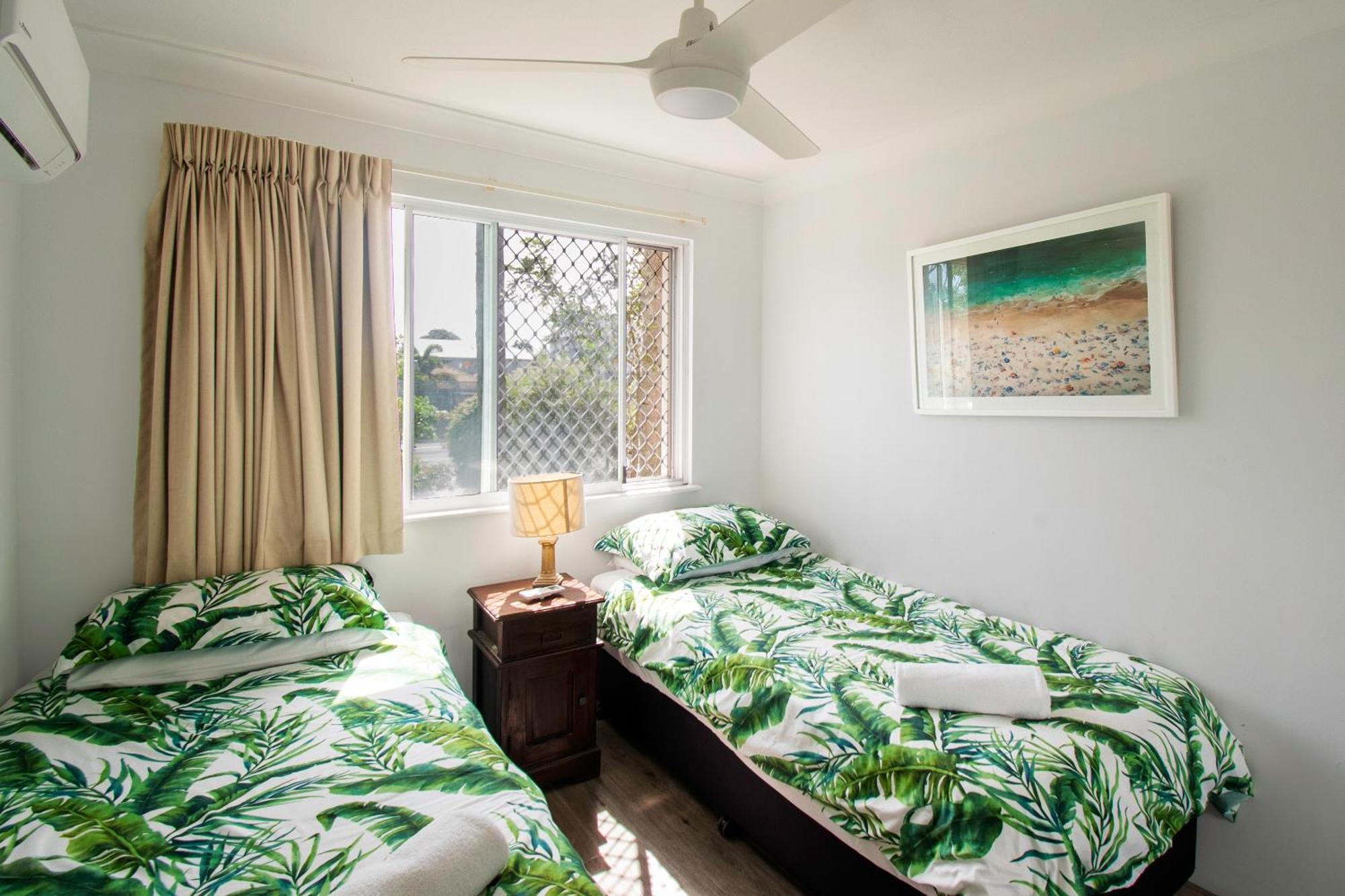 Key Largo Holiday Apartments โกลด์โคสต์ ภายนอก รูปภาพ