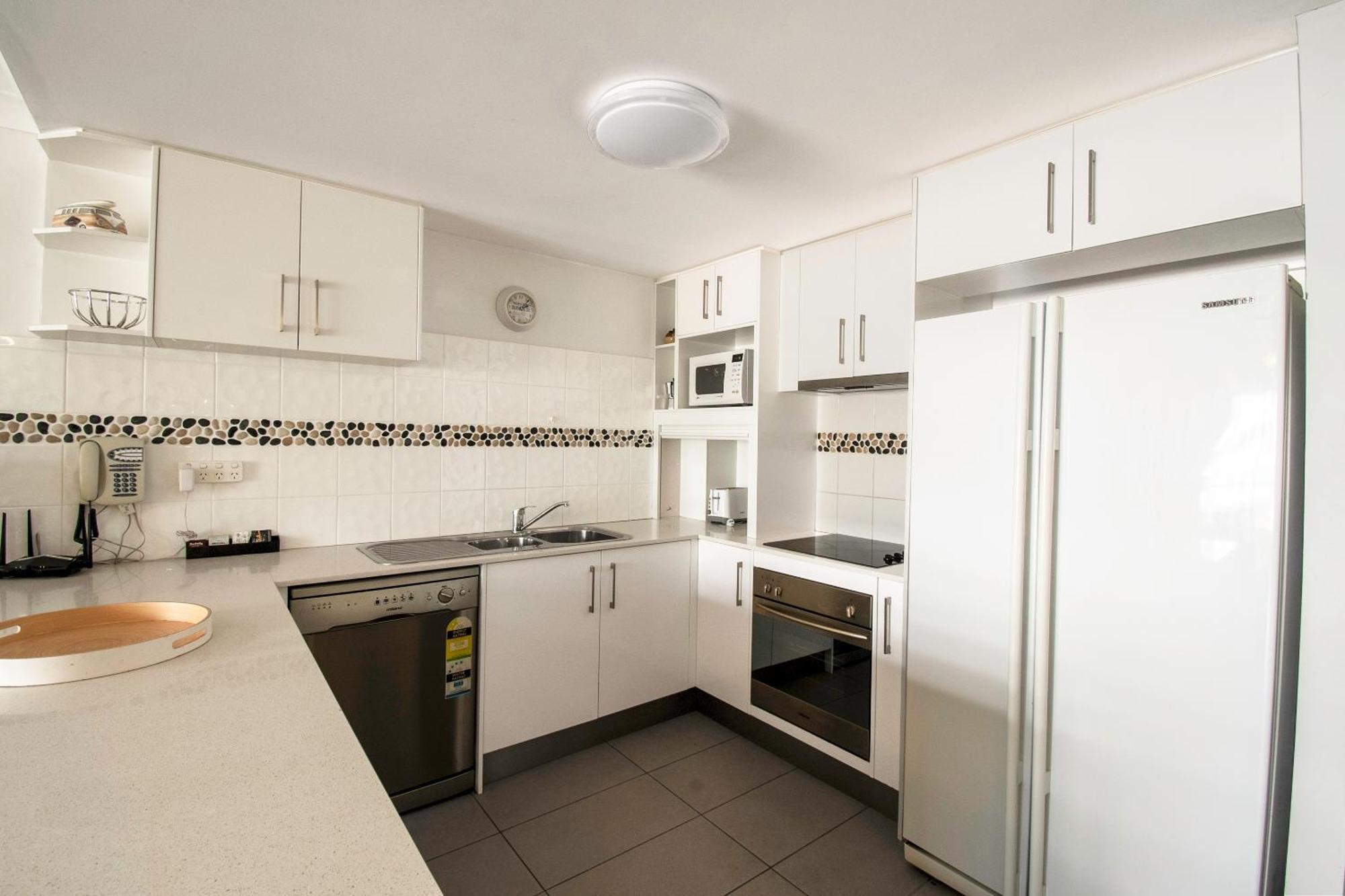 Key Largo Holiday Apartments โกลด์โคสต์ ภายนอก รูปภาพ