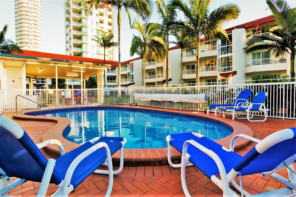 Key Largo Holiday Apartments โกลด์โคสต์ ภายนอก รูปภาพ