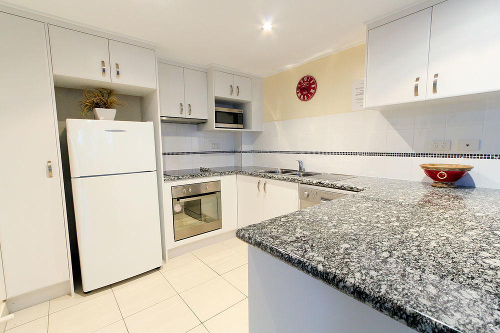 Key Largo Holiday Apartments โกลด์โคสต์ ภายนอก รูปภาพ